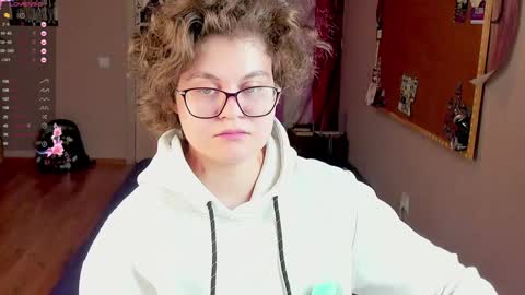 Snapshot of sashy_way chatting on 12-07-24, 10:01 .Alexandra online show from 12-07-24, 10:01