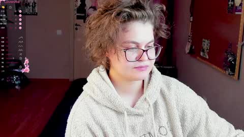 Snapshot of sashy_way chatting on 12-15-24, 05:42 .Alexandra online show from 12-15-24, 05:42