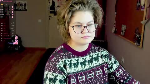 Snapshot of sashy_way chatting on 01-04-25, 01:52 .Alexandra online show from 01-04-25, 01:52