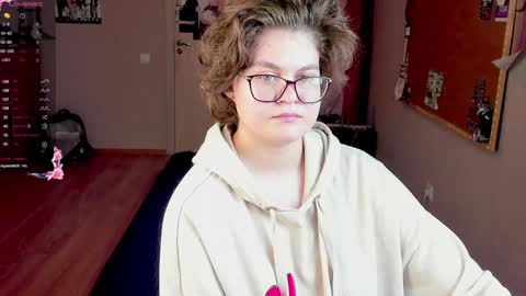 Snapshot of sashy_way chatting on 01-05-25, 02:41 .Alexandra online show from 01-05-25, 02:41