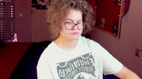 Snapshot of sashy_way chatting on 01-11-25, 11:12 .Alexandra online show from 01-11-25, 11:12