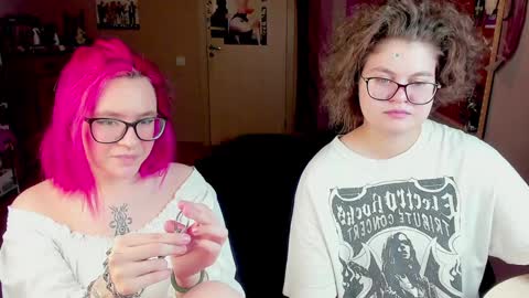 Snapshot of sashy_way chatting on 01-24-25, 11:04 .Alexandra online show from 01-24-25, 11:04