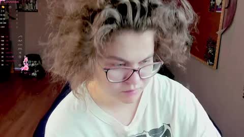 Snapshot of sashy_way chatting on 01-26-25, 10:45 .Alexandra online show from 01-26-25, 10:45