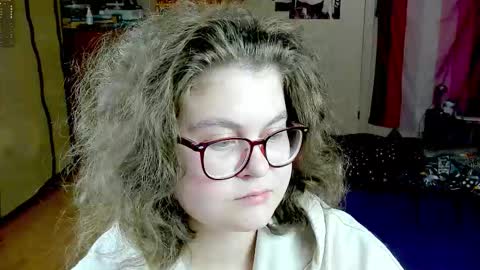 Snapshot of sashy_way chatting on 10-11-25, 08:40 .Alexandra online show from 10-11-25, 08:40