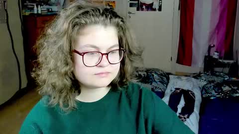 Snapshot of sashy_way chatting on 11-01-25, 11:01 .Alexandra online show from 11-01-25, 11:01