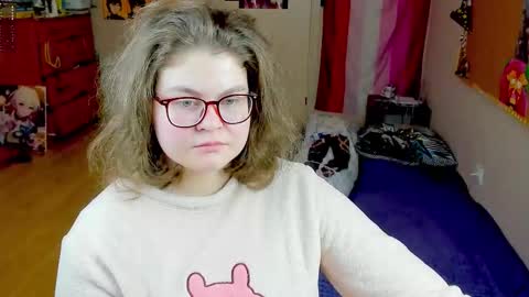 Snapshot of sashy_way chatting on 12-13-25, 07:53 .Alexandra online show from 12-13-25, 07:53