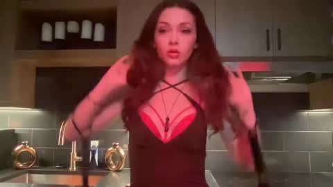 Snapshot of saskiajuedes chatting on 10-12-25, 05:39 saskia online show from 10-12-25, 05:39