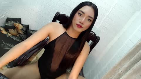 KEYLLA online show from 02-12-25, 10:24