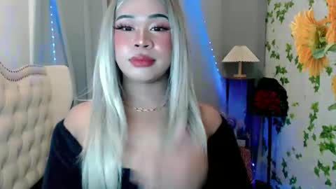 sassy_tinaxx online show from 12-22-25, 09:28
