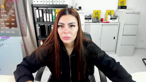 Snapshot of sassytiff chatting on 12-30-24, 12:09 sassytiff online show from 12-30-24, 12:09