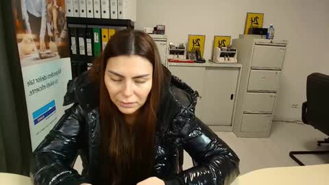 Snapshot of sassytiff chatting on 02-03-25, 12:47 sassytiff online show from 02-03-25, 12:47