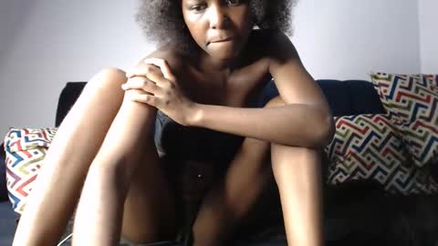 Snapshot of sassyvece12 chatting on 11-28-25, 12:46 Sassy online show from 11-28-25, 12:46