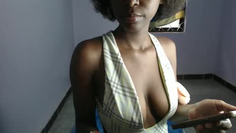 Snapshot of sassyvece12 chatting on 01-12-26, 07:46 Sassy online show from 01-12-26, 07:46