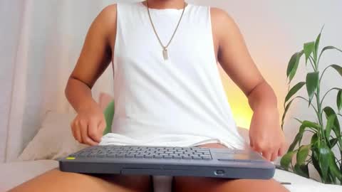 Snapshot of satanas_333 chatting on 11-27-25, 07:43 online show from 11-27-25, 07:43