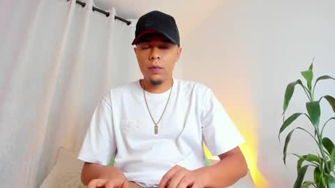 Snapshot of satanas_333 chatting on 11-30-25, 05:11 online show from 11-30-25, 05:11