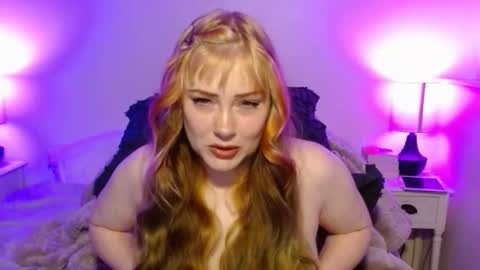 Snapshot of satrinarose chatting on 10-24-25, 06:43 Rose online show from 10-24-25, 06:43