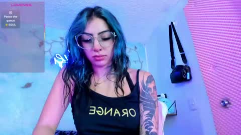 Snapshot of saturno_stone chatting on 05-21-26, 02:51 Saturnooo online show from 05-21-26, 02:51