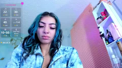 Snapshot of saturno_stone chatting on 06-12-26, 03:16 Saturnooo online show from 06-12-26, 03:16