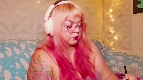 Snapshot of satyn_doll chatting on 06-30-26, 01:06 Gina George online show from 06-30-26, 01:06