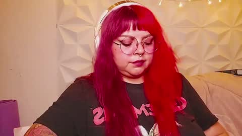 Snapshot of satyn_doll chatting on 07-17-26, 12:28 Gina George online show from 07-17-26, 12:28