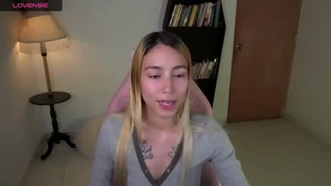 I AM JENN  online show from 12-20-25, 02:40