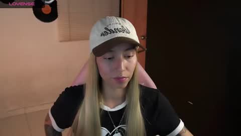 Snapshot of saucy_jenn1 chatting on 06-21-26, 04:04 I AM JENN online show from 06-21-26, 04:04