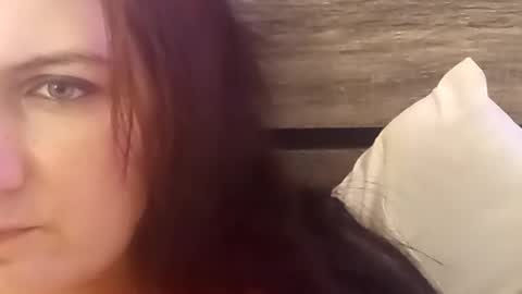 Snapshot of saucybear666 chatting on 12-23-24, 06:22 SnowBunny online show from 12-23-24, 06:22