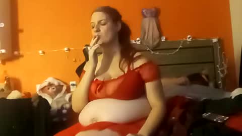 Snapshot of saucybear666 chatting on 11-23-25, 11:15 SnowBunny online show from 11-23-25, 11:15