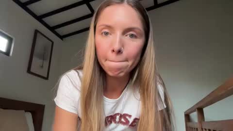 Nana online show from 04-01-26, 09:54