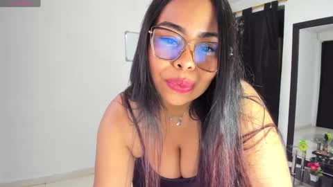 Snapshot of sava_lee chatting on 02-07-25, 02:19 Sava lee online show from 02-07-25, 02:19