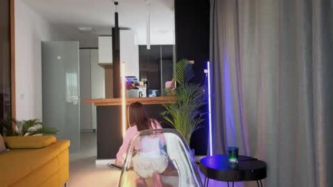Snapshot of savagebaby21_ chatting on 04-06-26, 04:46 Wild influence online show from 04-06-26, 04:46