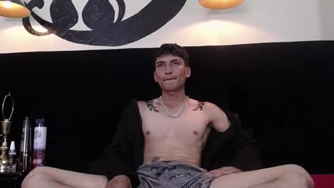 Snapshot of savagelover_ chatting on 10-20-25, 08:09 SavageLover online show from 10-20-25, 08:09