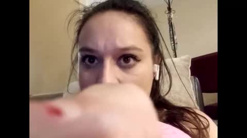 Snapshot of savagerager chatting on 10-12-25, 10:25 SavageRager online show from 10-12-25, 10:25