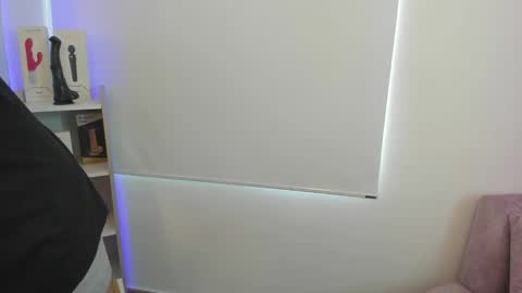 Snapshot of savagesweethearts chatting on 01-13-25, 08:15 savagesweethearts online show from 01-13-25, 08:15