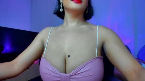 Snapshot of savanna13 chatting on 06-07-26, 07:12 savanna13 online show from 06-07-26, 07:12