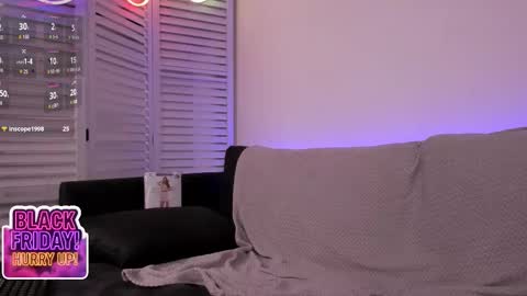 Snapshot of savanna_goddess chatting on 11-29-25, 03:37 Savanna online show from 11-29-25, 03:37