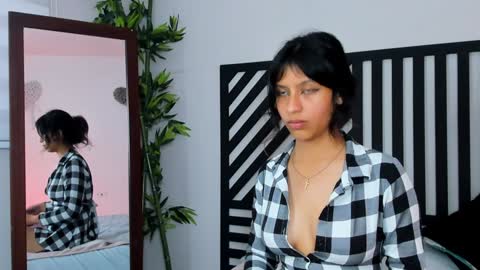 Snapshot of savannah_cameron chatting on 12-19-24, 04:13 Savannah online show from 12-19-24, 04:13