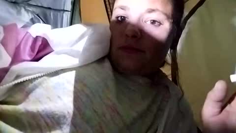 Snapshot of savannahjays chatting on 12-16-25, 04:28 savannahjays online show from 12-16-25, 04:28