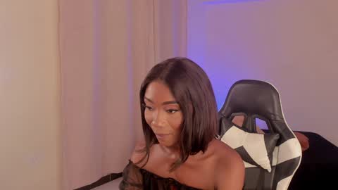 Savannahwildee online show from 01-28-25, 08:04