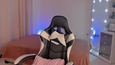 Savannahwildee online show from 02-26-25, 03:19