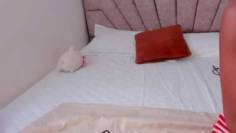 Savannahwildee online show from 11-06-25, 01:01