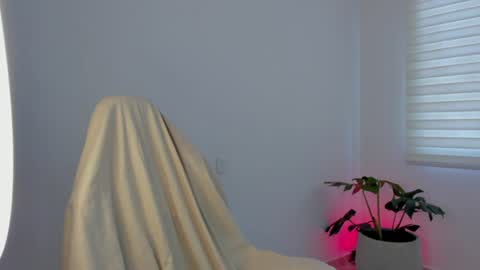 Snapshot of savannahwildee chatting on 06-26-26, 02:21 Savannahwildee online show from 06-26-26, 02:21
