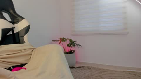 Snapshot of savannahwildee chatting on 06-29-26, 11:43 Savannahwildee online show from 06-29-26, 11:43