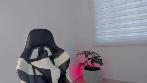 Snapshot of savannahwildee chatting on 07-07-26, 12:20 Savannahwildee online show from 07-07-26, 12:20