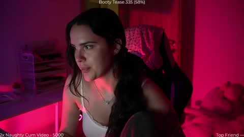 Snapshot of savvage_play chatting on 05-05-26, 07:11 Naomi online show from 05-05-26, 07:11