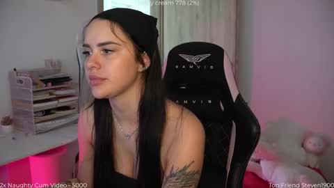 Snapshot of savvage_play chatting on 05-27-26, 11:29 Naomi online show from 05-27-26, 11:29