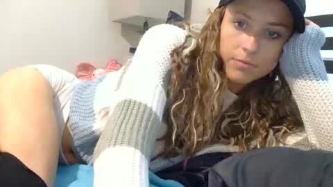 SavvySavage online show from 04-27-26, 07:01