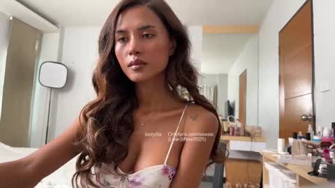 Snapshot of sawasdeelydia chatting on 11-03-25, 05:20 Lydia online show from 11-03-25, 05:20