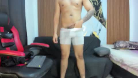 Snapshot of say_tony chatting on 11-20-25, 05:18 say_tony online show from 11-20-25, 05:18