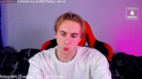 Snapshot of sayfer78 chatting on 03-06-25, 11:53 sayfer online show from 03-06-25, 11:53